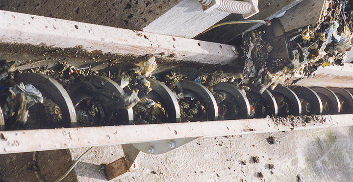 無軸，沒有中心軸，承載力小