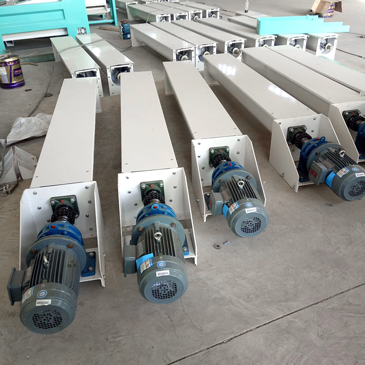 U型螺旋輸送機的輸送效率跟螺旋葉片的螺距、直徑有關(guān)